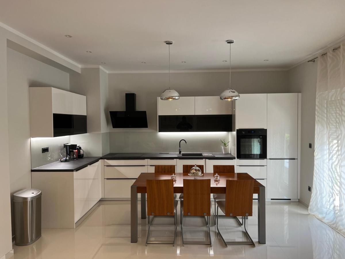 Two Palms Apartment Duće Екстериор снимка